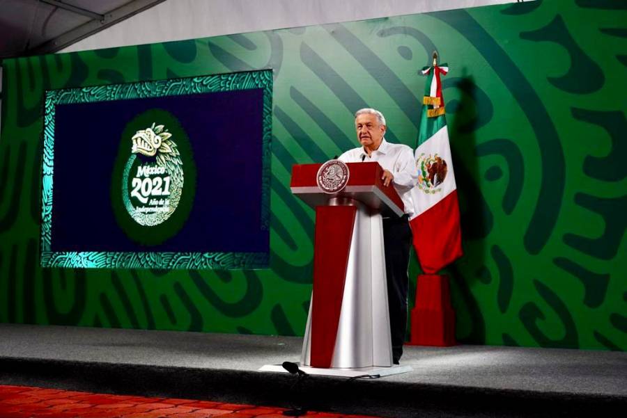 López Obrador felicita a pesista por medalla de bronce