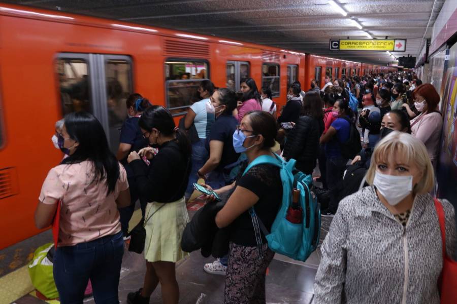 Metro activa marcha lenta en tres líneas por lluvias