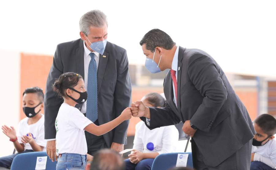 Diego Sinhue entrega la Primera Etapa del CIPEC