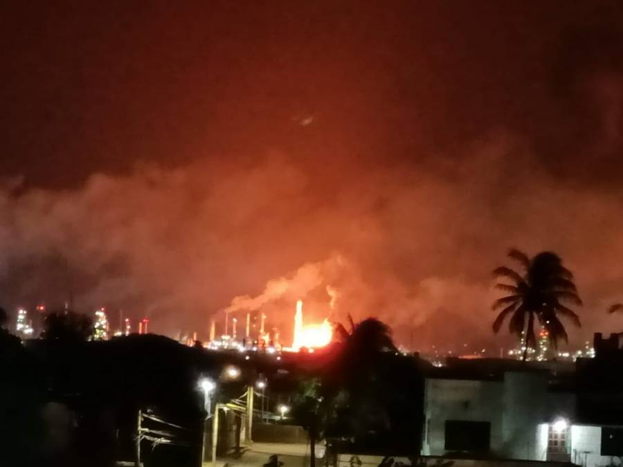 Nuevo incendio en refinería Antonio Dovalí en Oaxaca