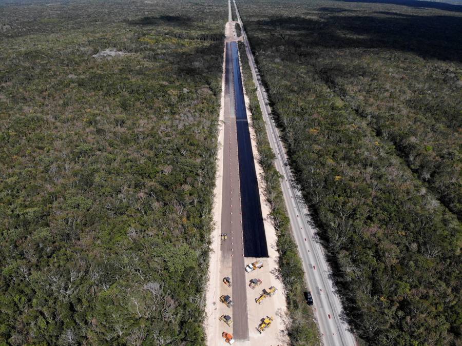 Invertir&aacute; SCT 44 mil mdp en proyectos carreteros y ferroviarios