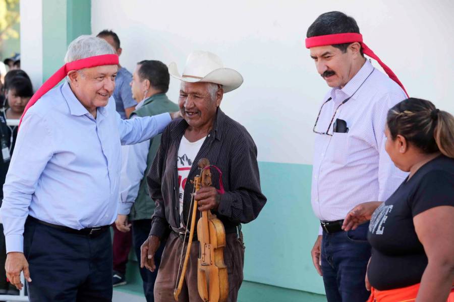 Javier Corral, un gobernador honrado que le hacía falta a Chihuahua: AMLO