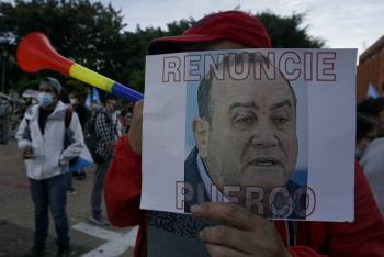 Exigen renuncia del presidente guatemanleco por presuntamente promover la corrupci&oacute;n