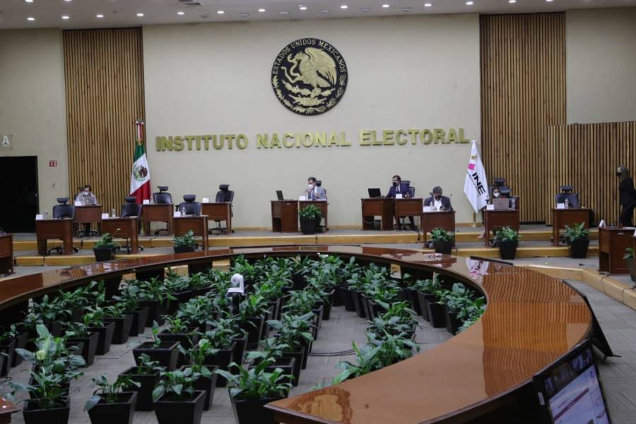 INE aprueba presupuesto de 5 mil 821 mdp a partidos políticos para 2022