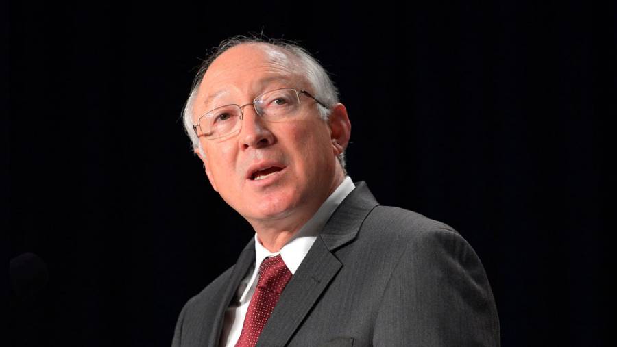 Senado de EEUU confirma a Ken Salazar como embajador en México