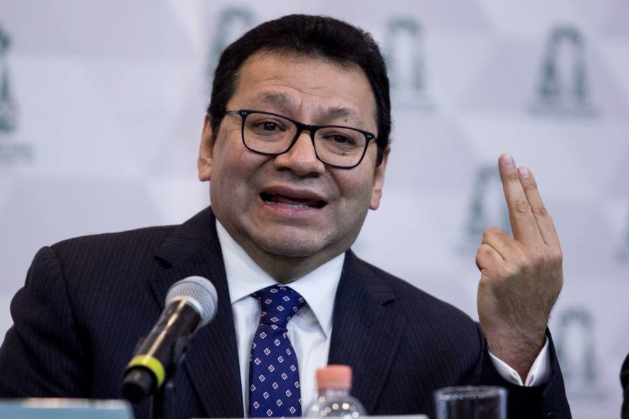 Decepciona a AMLO el TEPJF; superada la crisis: Zald&iacute;var