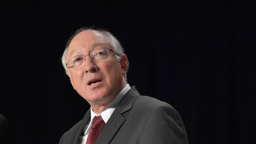 SRE felicita a Ken Salazar como nuevo embajador de EEUU en México