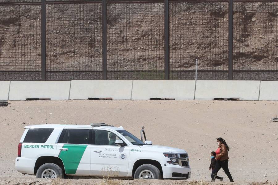 Migrantes víctimas de crímenes no serán deportados de EEUU