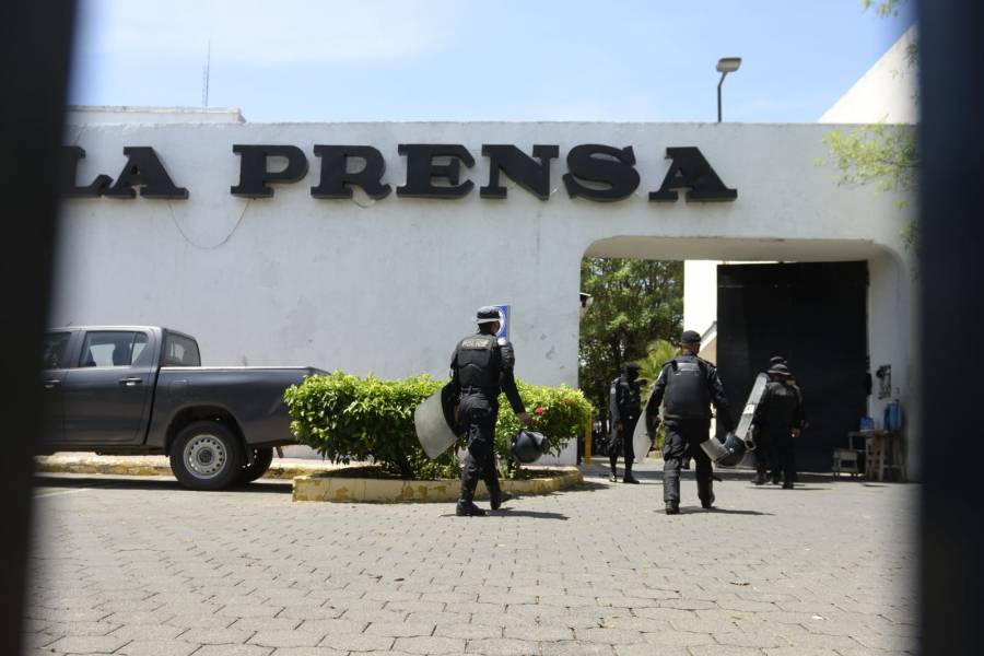 Policía de Nicaragua allana sede del diario La Prensa
