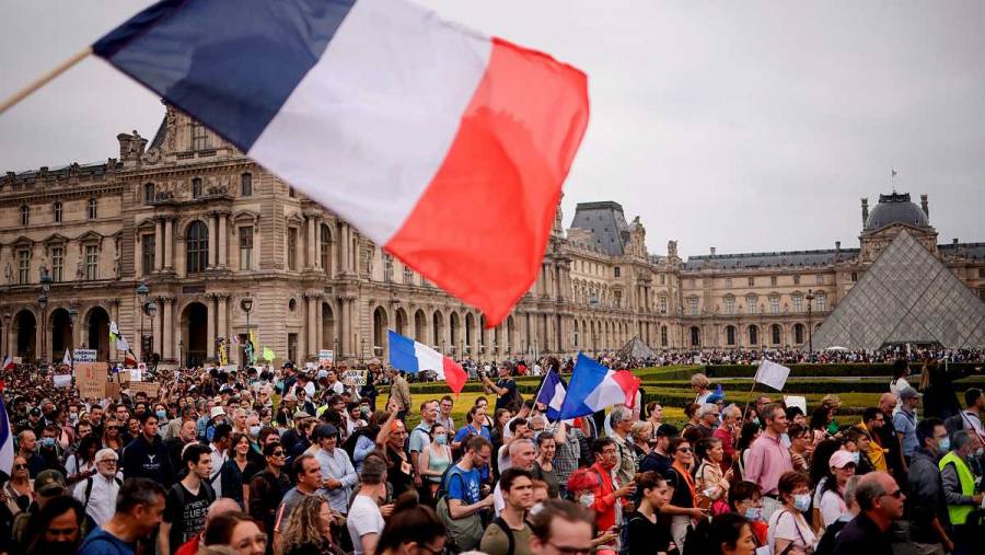 En Francia se suscitam nuevas manifestaciones en contra del pasaporte sanitario