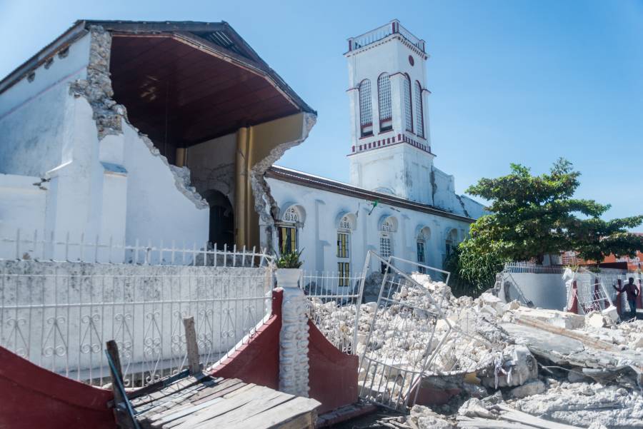 Haití: Ascienden a mil 419 los decesos por terremoto, según Protección civil