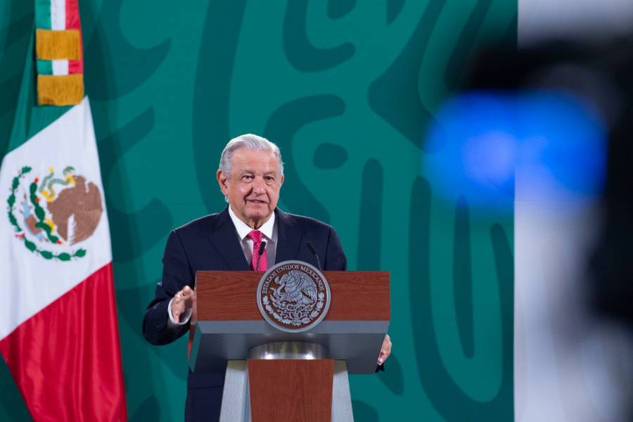 AMLO tacha a carta compromiso para regreso a clases de ser parte del sistema burocrático, autoritario y neoliberalista