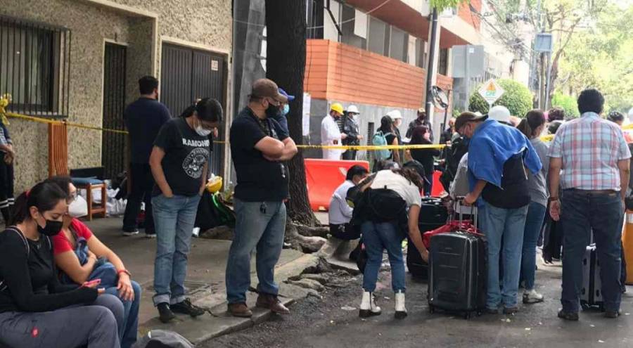 Inquilinos del edificio en Coyoac&aacute;n denuncian saqueos tras la explosi&oacute;n