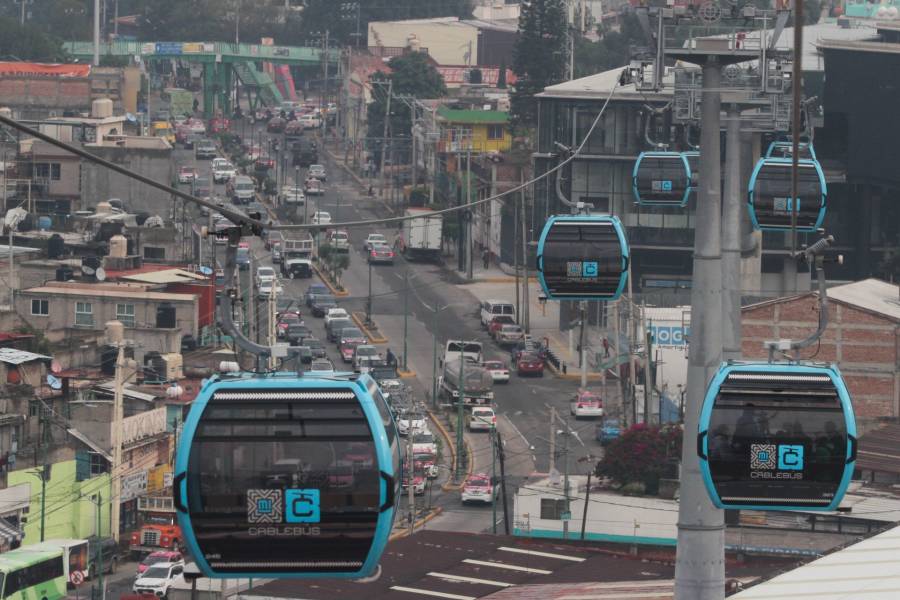 Usuarios usan el Cablebús para bailar mientras llegan a su destino