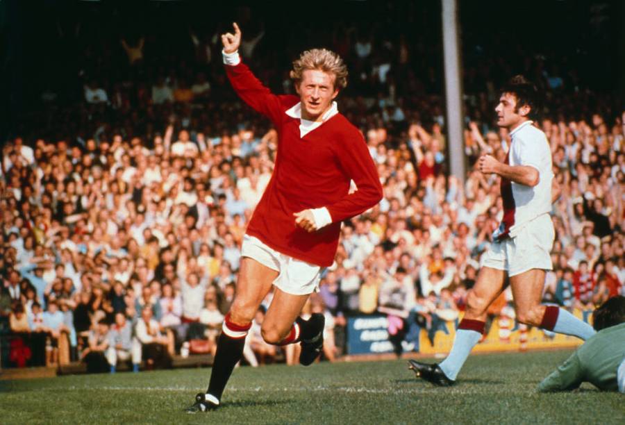 Denis Law, exjugador del Manchester sufre Alzheimer y demencia vascular