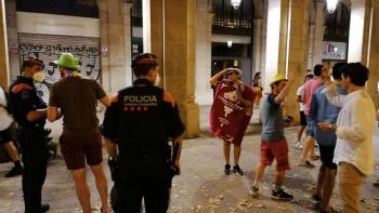 Ordenan levantar toque de queda en Barcelona