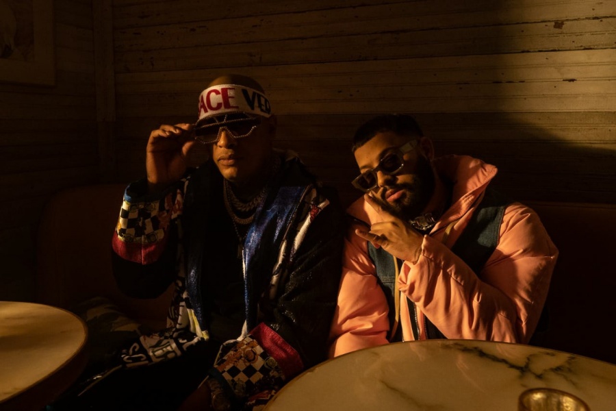 Pacho El Antifeka y Alex Rose estrenan el trap romántico “Olvídate de él”