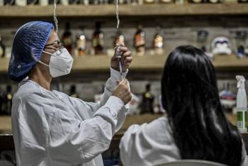 Colombia se une a Israel, Uruguay, EEUU y Alemania: aplicar&aacute; tercera dosis anticovid