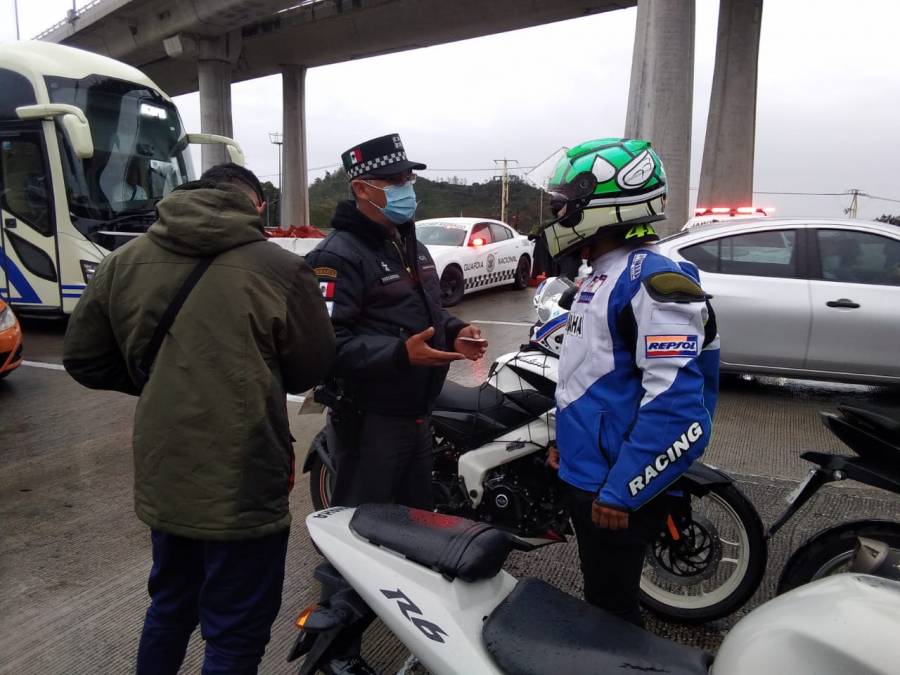 Implementan operativo motocicleta y casco seguro en la México - Cuernavaca