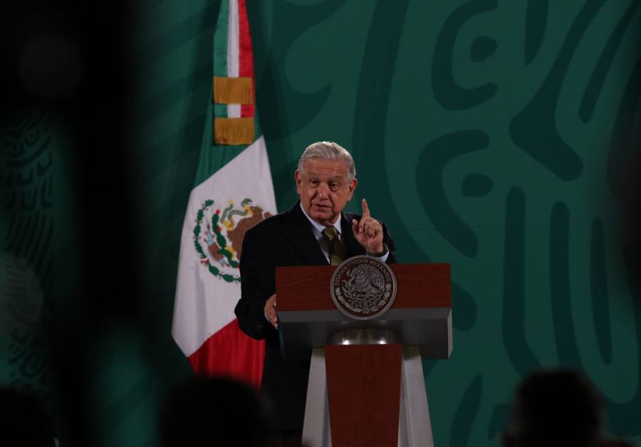 Aspirantes a competir en elecciones de 2024 deberán dejar cargo, perfila AMLO