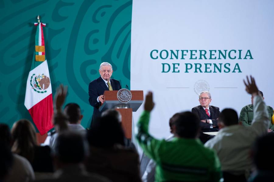 Se usarán fondos del FMI para deuda externa: AMLO