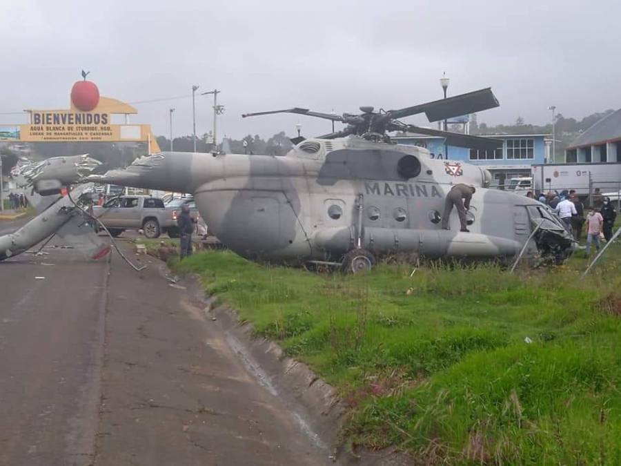 Reportan desplome de Helicóptero de la Marina en Agua Blanca, Hidalgo