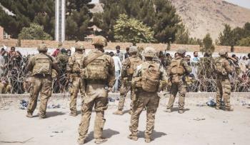 Tras posible atentado en Kabul, Reino Unido pide a sus ciudadanos no acercarse al aeropuerto
