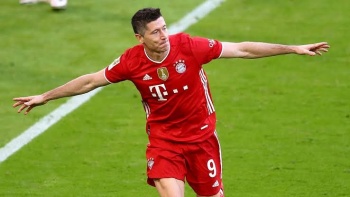 Robert Lewandowski supera los 300 goles con Bayern