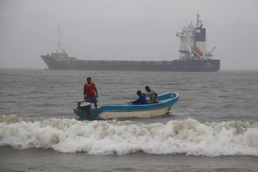 En las costas sinaloenses, “Nora” se degrada a tormenta tropical