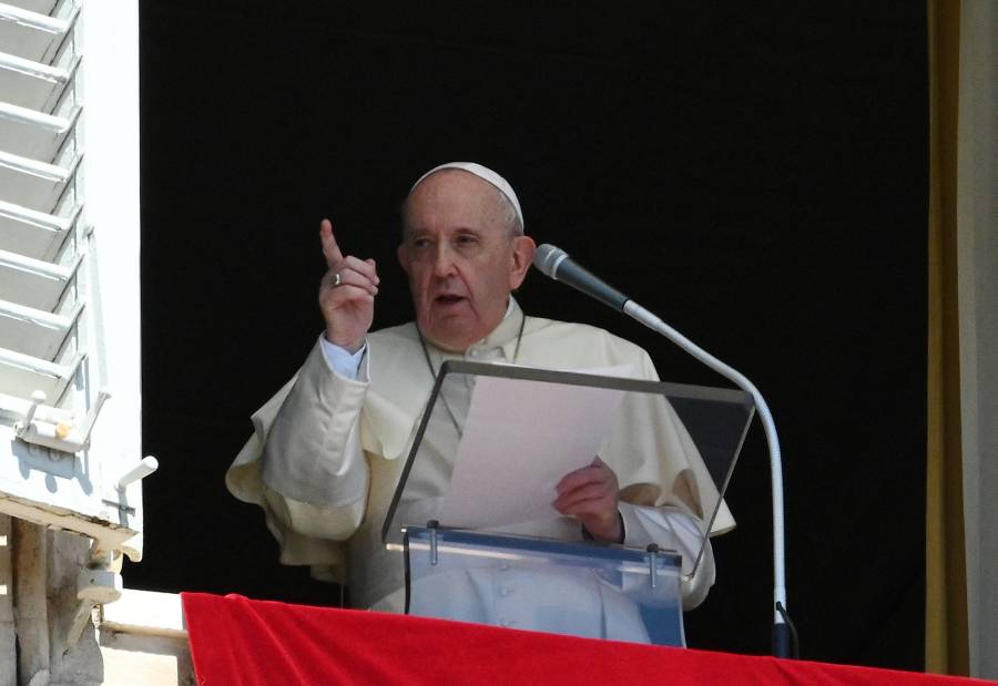 El papa Francisco insta a 
