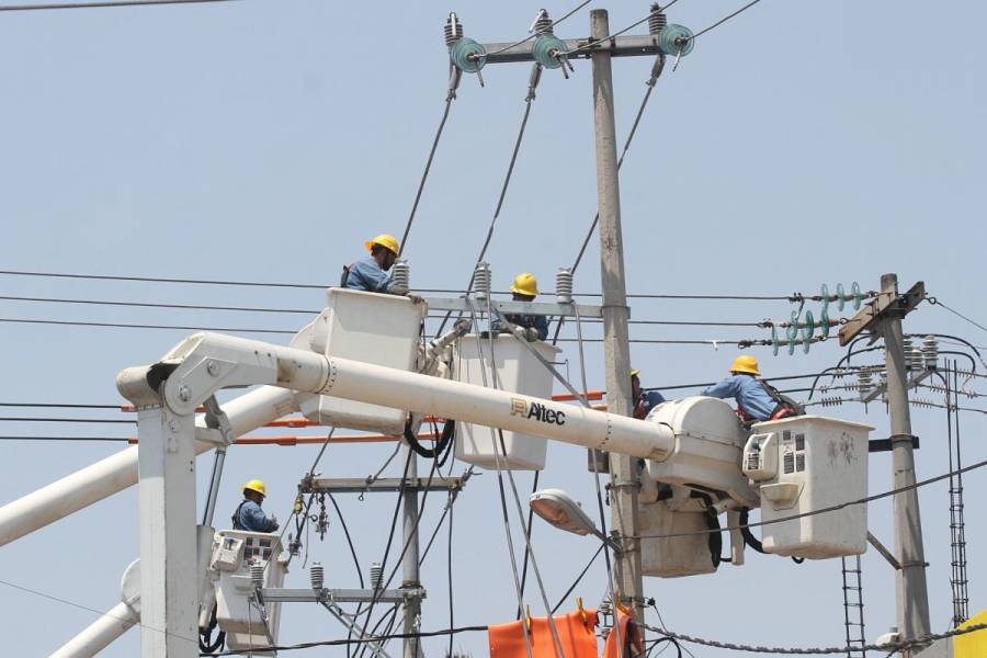 CFE restablece el 100% del servicio de luz tras paso de ‘Grace’