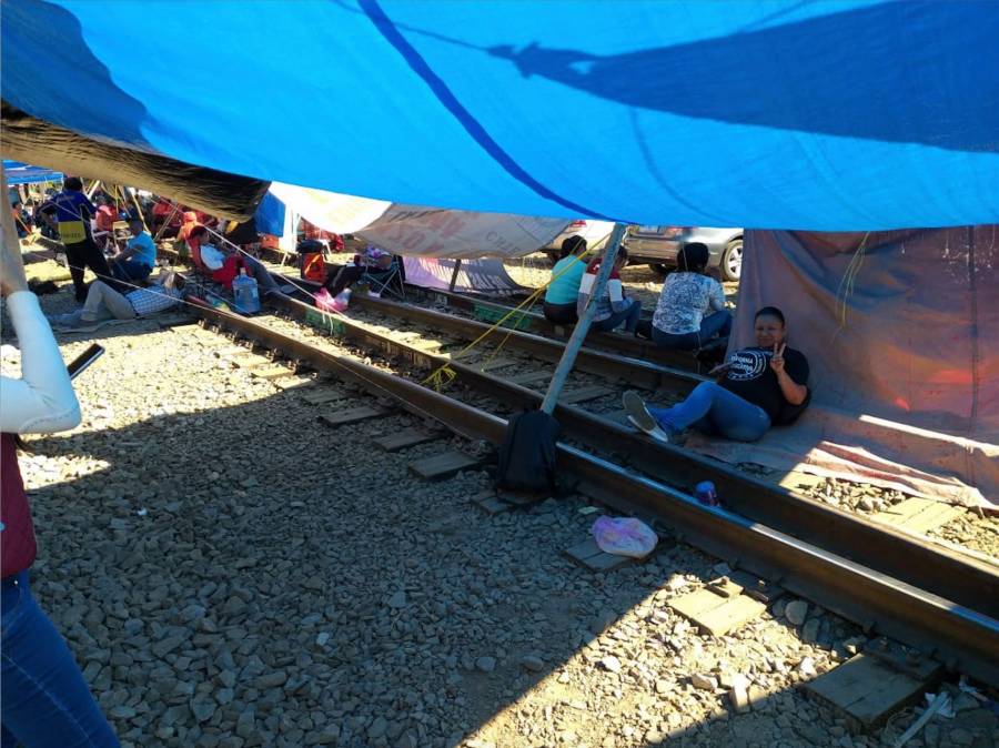 Concamin pide terminar con bloqueos de vías de tren en Michoacán