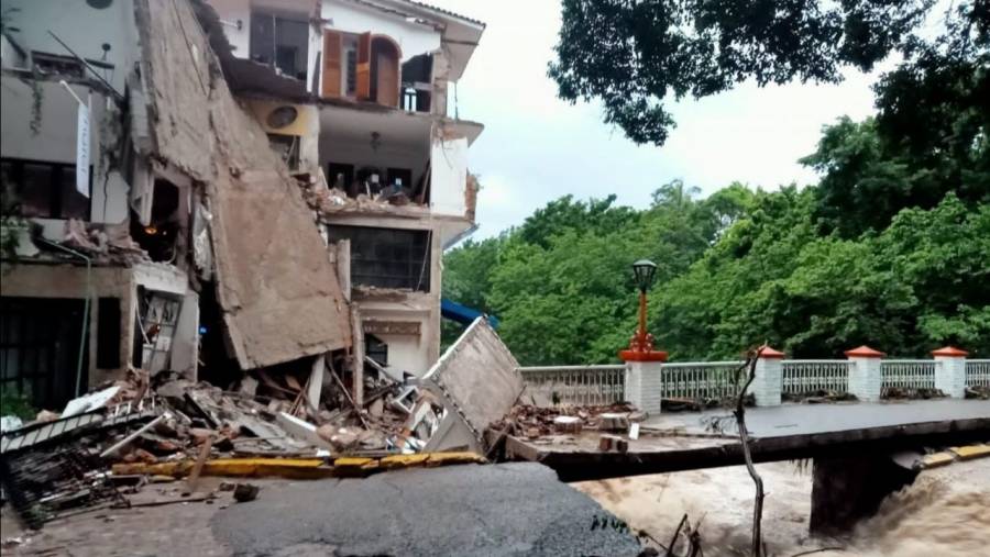 Murió menor en hotel colapsado en Jalisco tras paso de huracán “Nora”