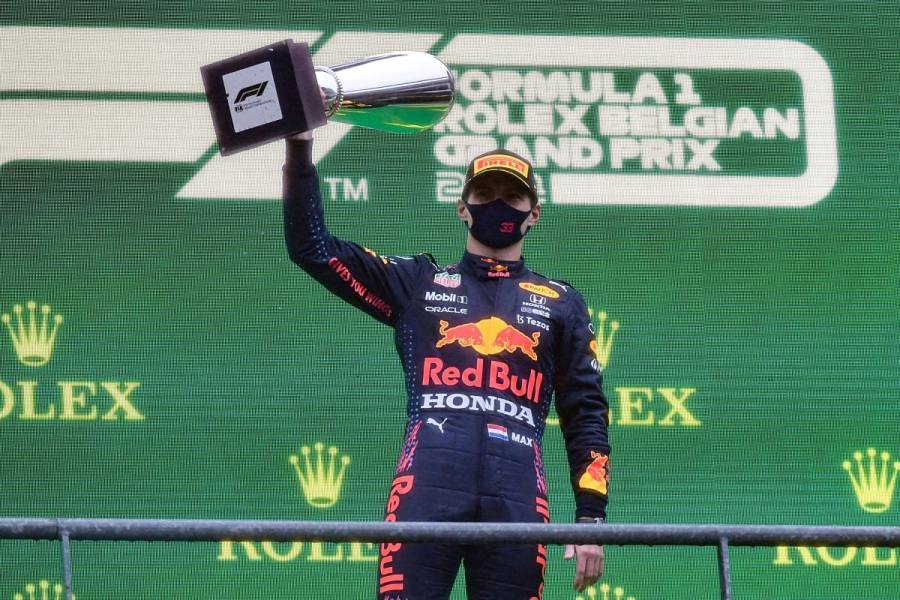 Max Verstappen, vencedor de un GP de Bélgica reducido a dos vueltas