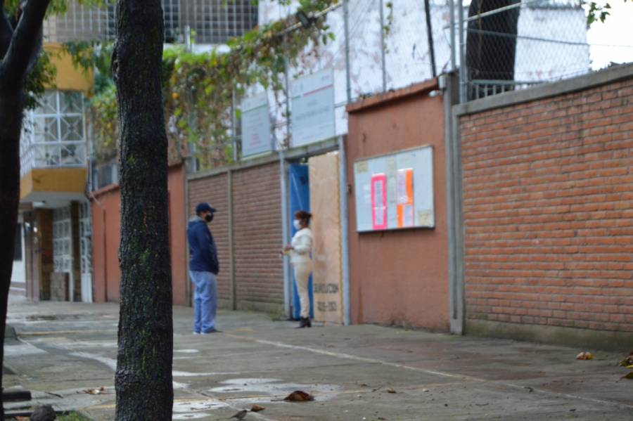 Con entusiasmo, pero con miedo regresan a clases