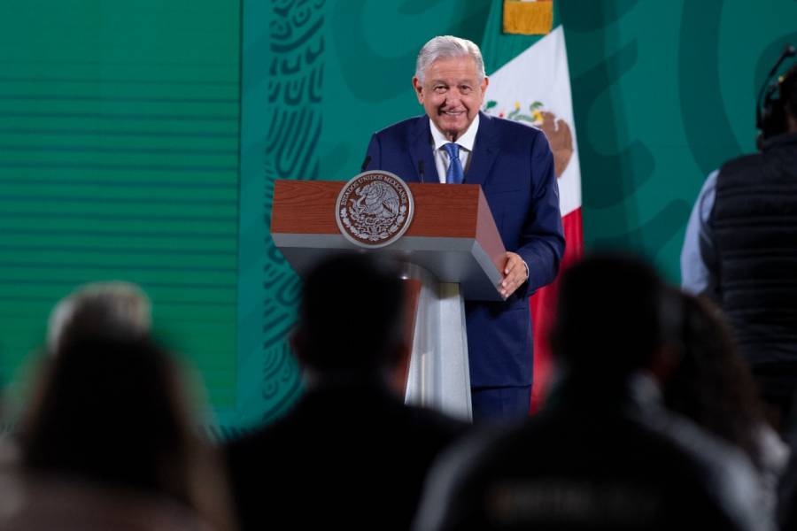 AMLO informa que su libro ya está a la venta