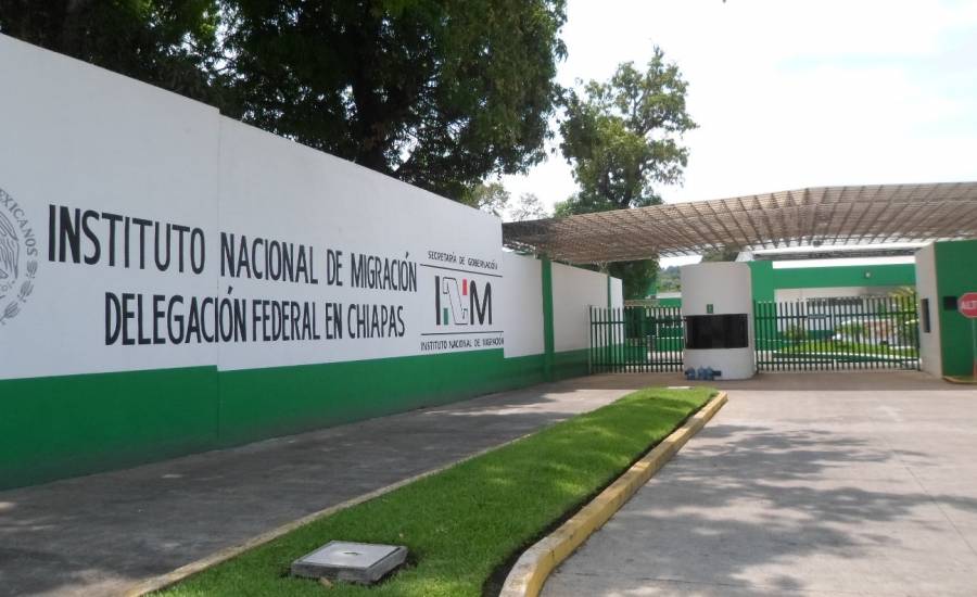 INM suspende a dos agentes por agresiones contra migrantes