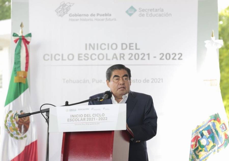 Gobernador de Puebla llama a regresar a clases presenciales