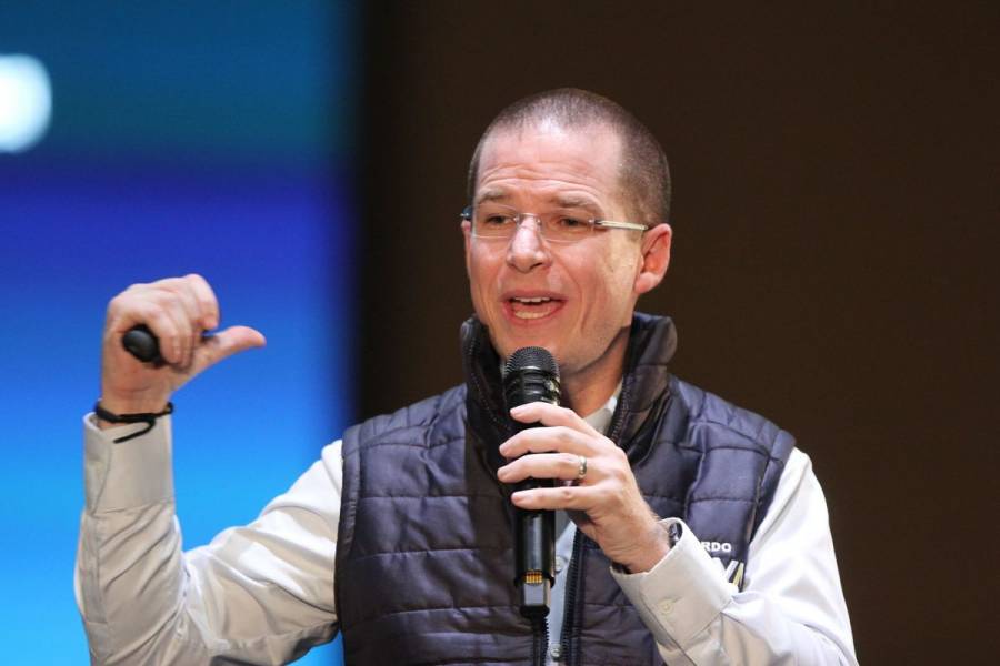 Ricardo Anaya critica al gobierno de AMLO por el regreso a clases