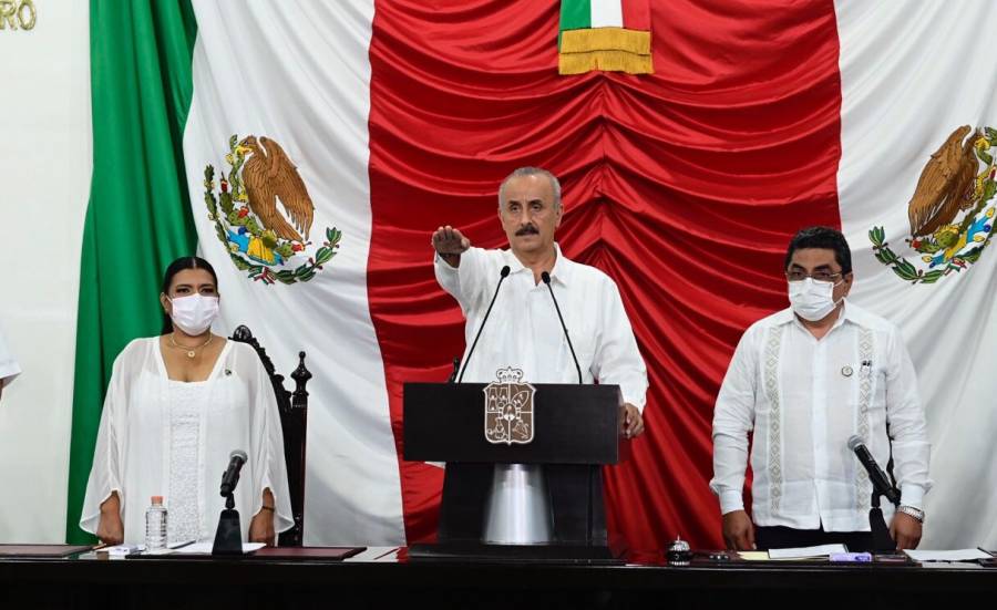 Carlos Merino rindió protesta como gobernador interino de Tabasco