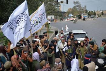 Talibanes festejan su victoria tras salida de los &uacute;ltimos soldados de EEUU de Afganist&aacute;n