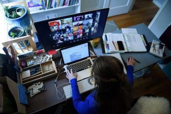Apagar la c&aacute;mara durante videoconferencias podr&iacute;a mitigar el estr&eacute;s de las personas