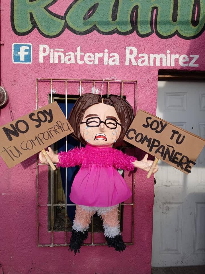 Tunden en redes a creadores de piñata de 