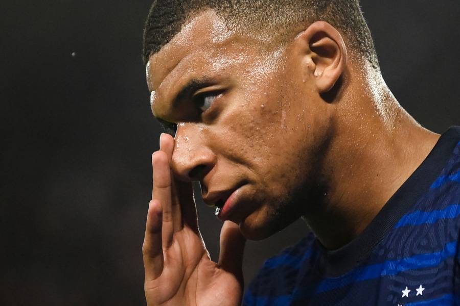 Kylian Mbappé deja la concentración de Francia por lesión
