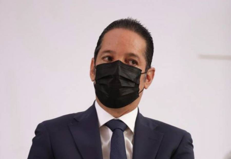 Francisco Domínguez declina competir por la dirigencia del PAN