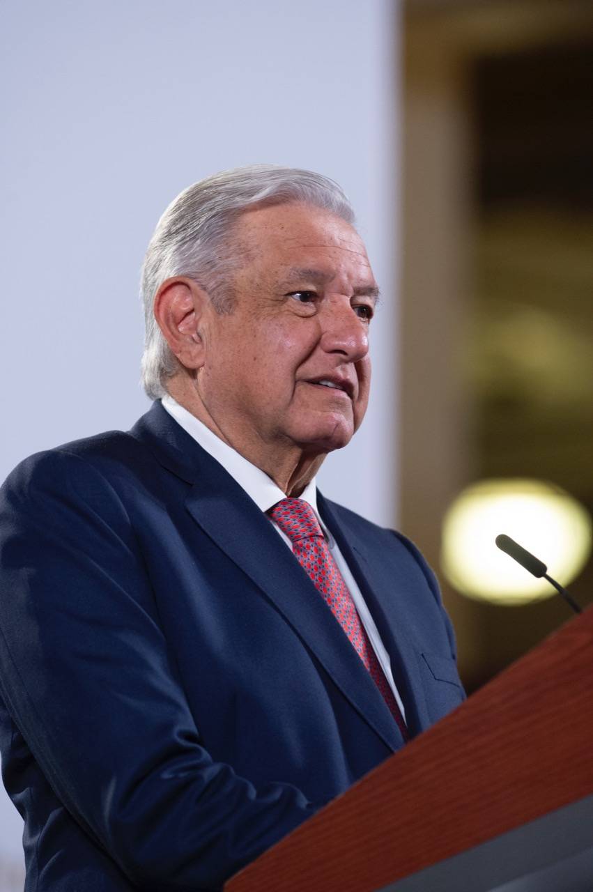 AMLO pide aplauso para atletas paralímpicos