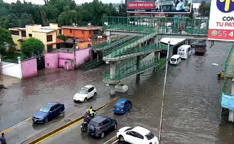 Lluvias inundan colonias de Ecatepec y dejaron un muerto