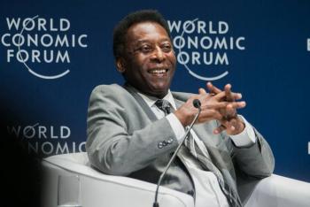 Hospitalizan a Pel&eacute; en Sao Paulo