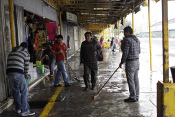Productos de limpieza y desinfecci&oacute;n contaminan m&aacute;s que emisiones vehiculares