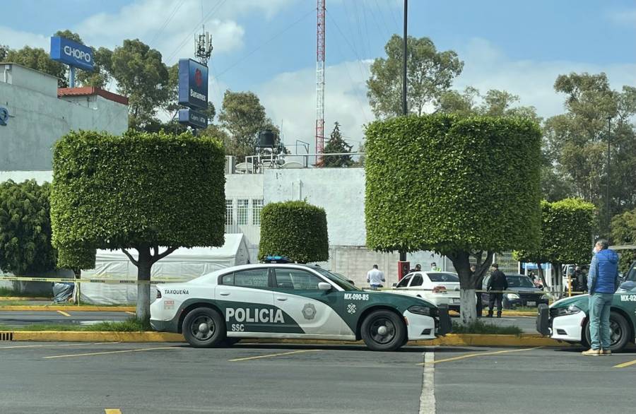 Asesinan a una mujer en un estacionamiento de Walmart en Coyoacán